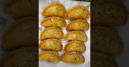 Delicious Gujiya Recipe: A Sweet Treat for Dessert Lovers