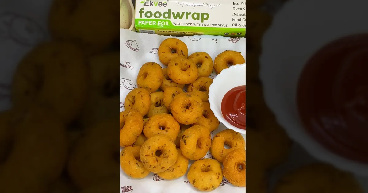 Crispy Potato Semolina Medu Vada Recipe – Perfect Snack with Ekvee Foodwrap, Crispy Potato, Semolina Medu Vada, Recipe, Perfect Snack, Ekvee Foodwrap